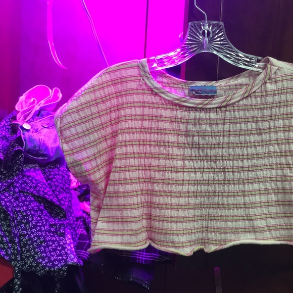 Cute vintage crop top - Picture 3 of 3